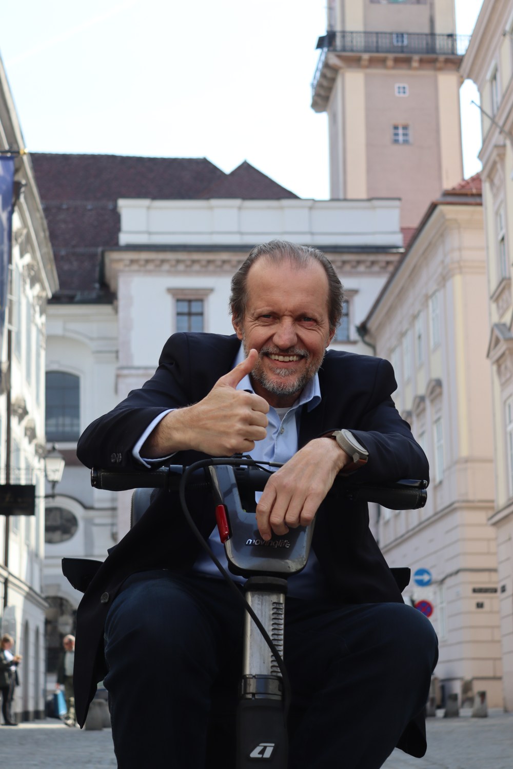 Georg Redlhammer in der Linzer Altstadt